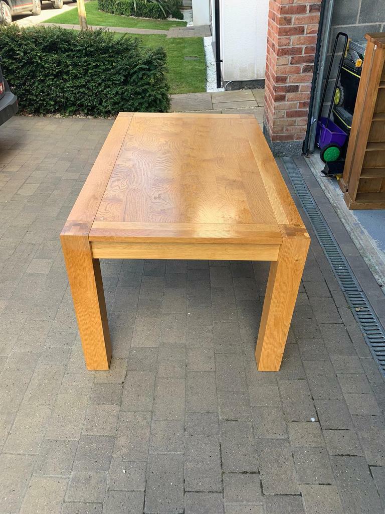 Oak Veneer Table in Mansfield, Nottinghamshire Gumtree