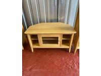 Willis & Gambier solid oak tv cabinet * free furniture delivery *