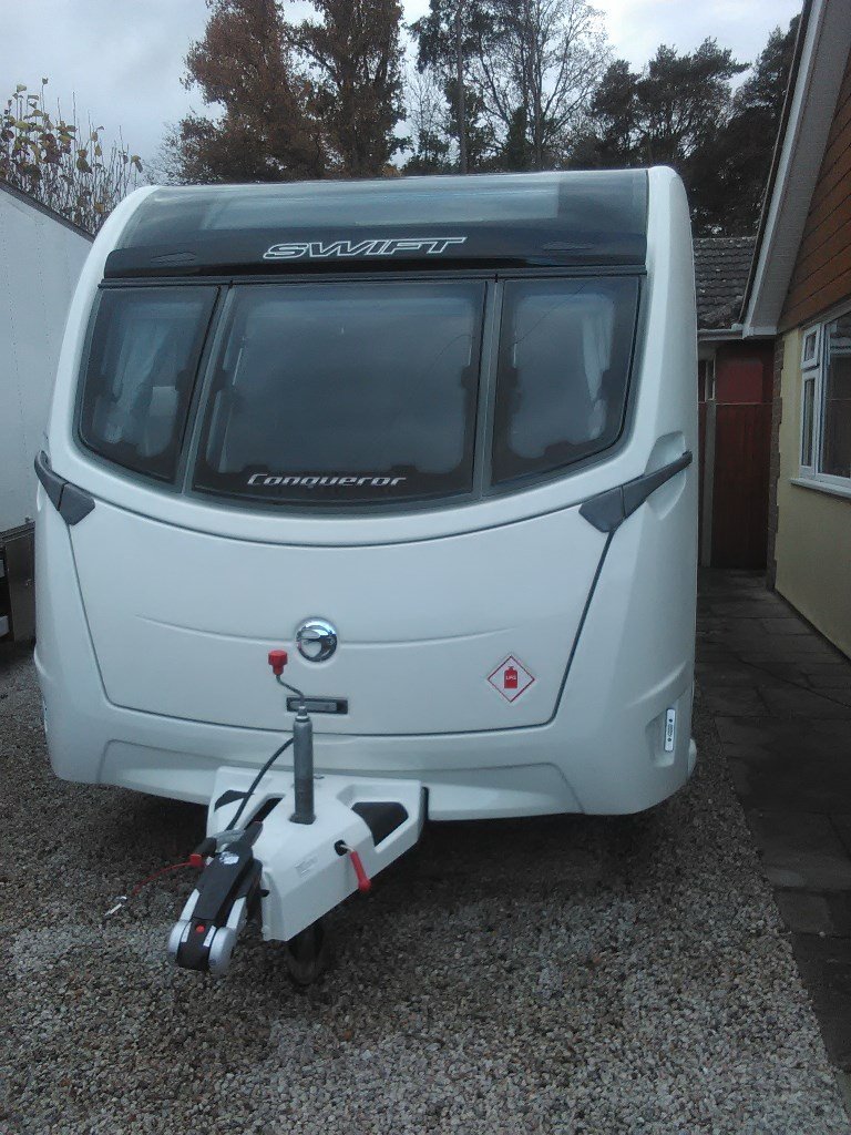 Swift conqueror 580 4 berth caravan 2016 in Fordingbridge, Hampshire