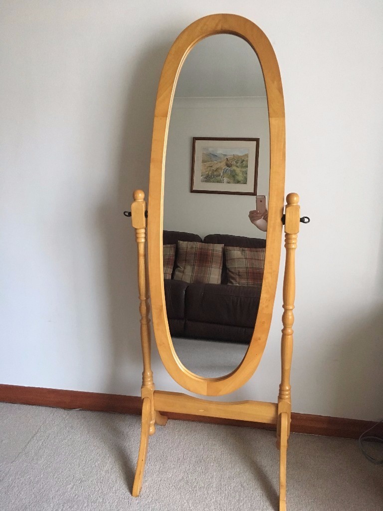 Free standing solid pine oval cheval mirror in Perth, Perth and