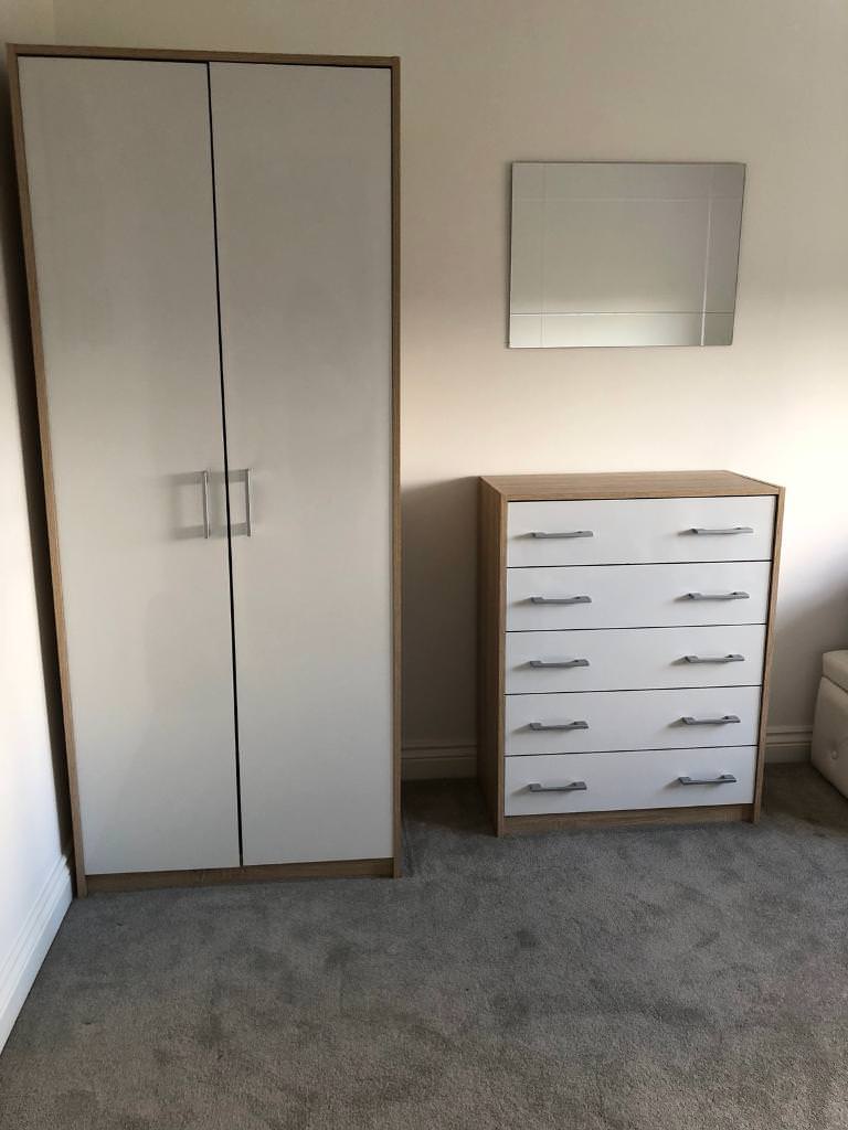 B Q Wardrobe Chest Of Drawers White Gloss In Coatbridge