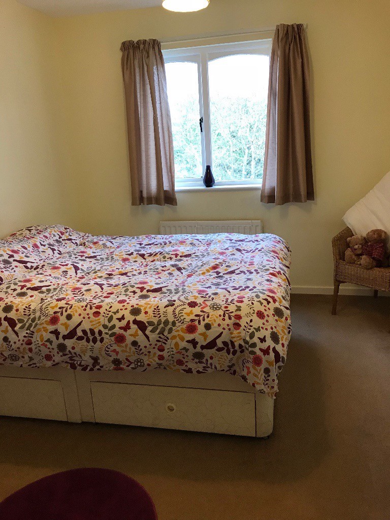 Lovely spacious furnished one bedroom flat to rent in City Centre. in