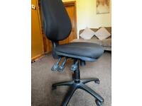 Office Chair (Good condition) 