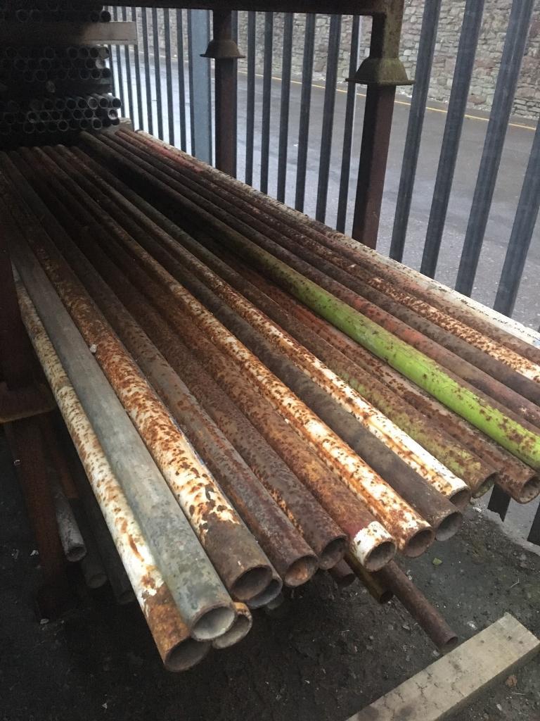 Older rustic scaffolding tubes 8ft and under in Temple Meads, Bristol