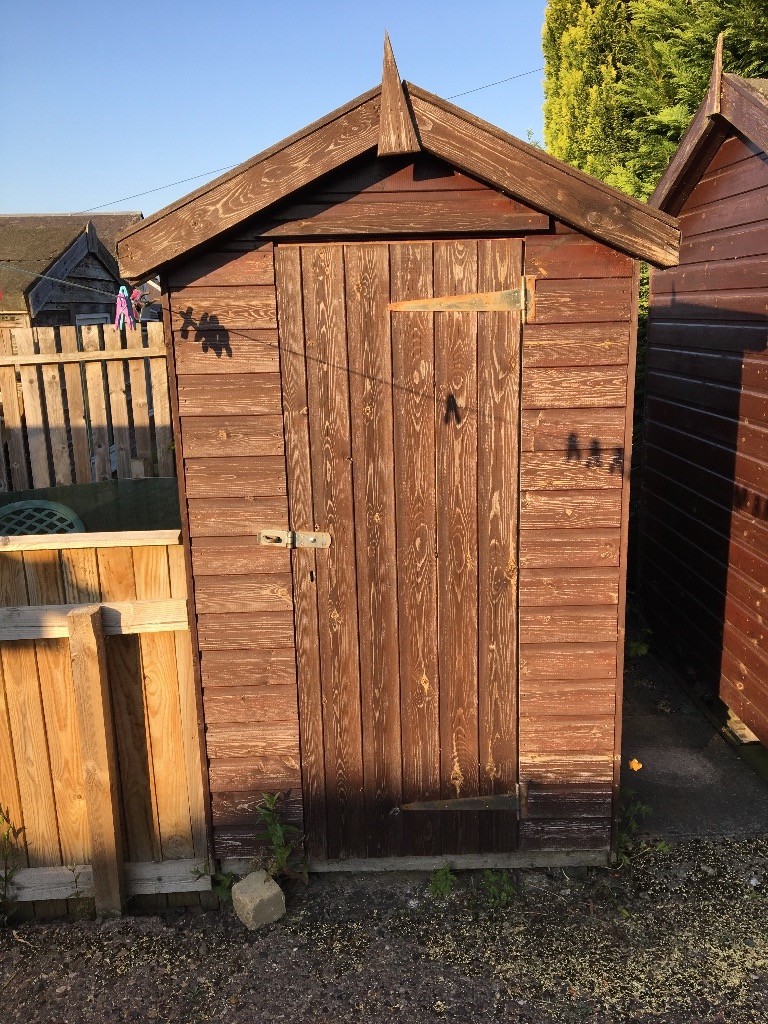 Wooden garden shed for sale, good condition, no fee just ...