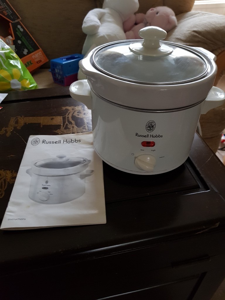 Russell hobbs slow cooker with instructions/recipes in