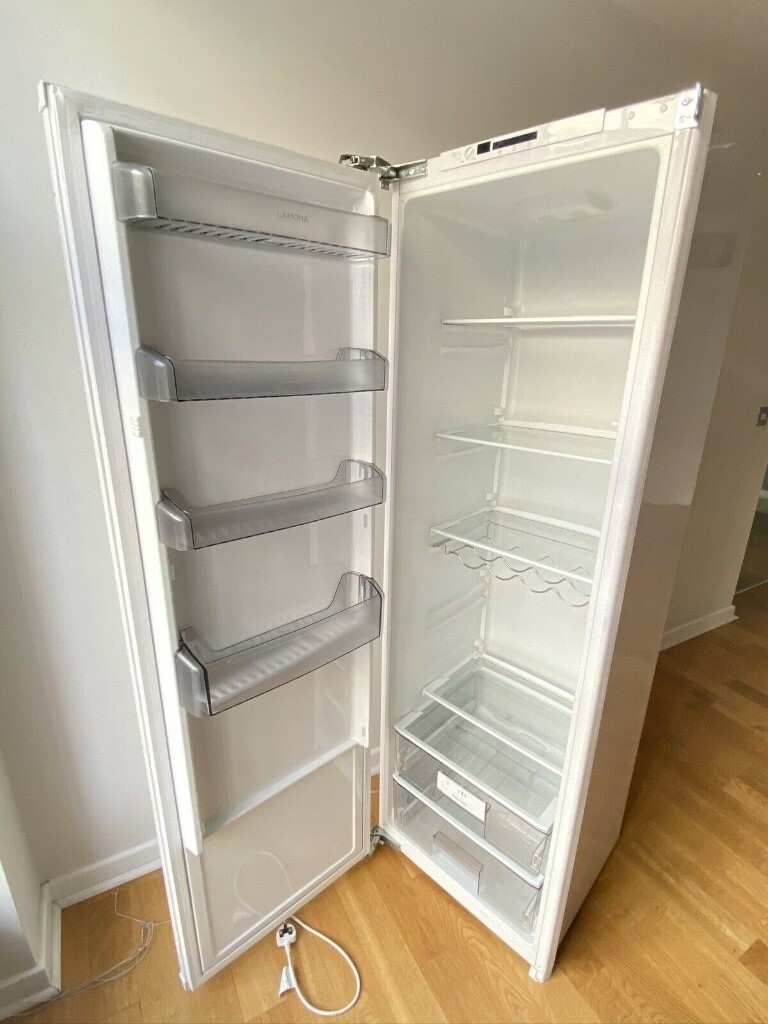 LAM6700 A Lamona White Integrated Full Height Larder Fridge in