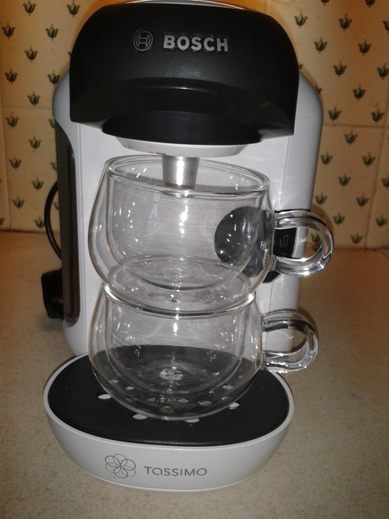 REDUCED Bosch Tassimo Vivy Coffee/Hot Chocolate Machine + Extras! in