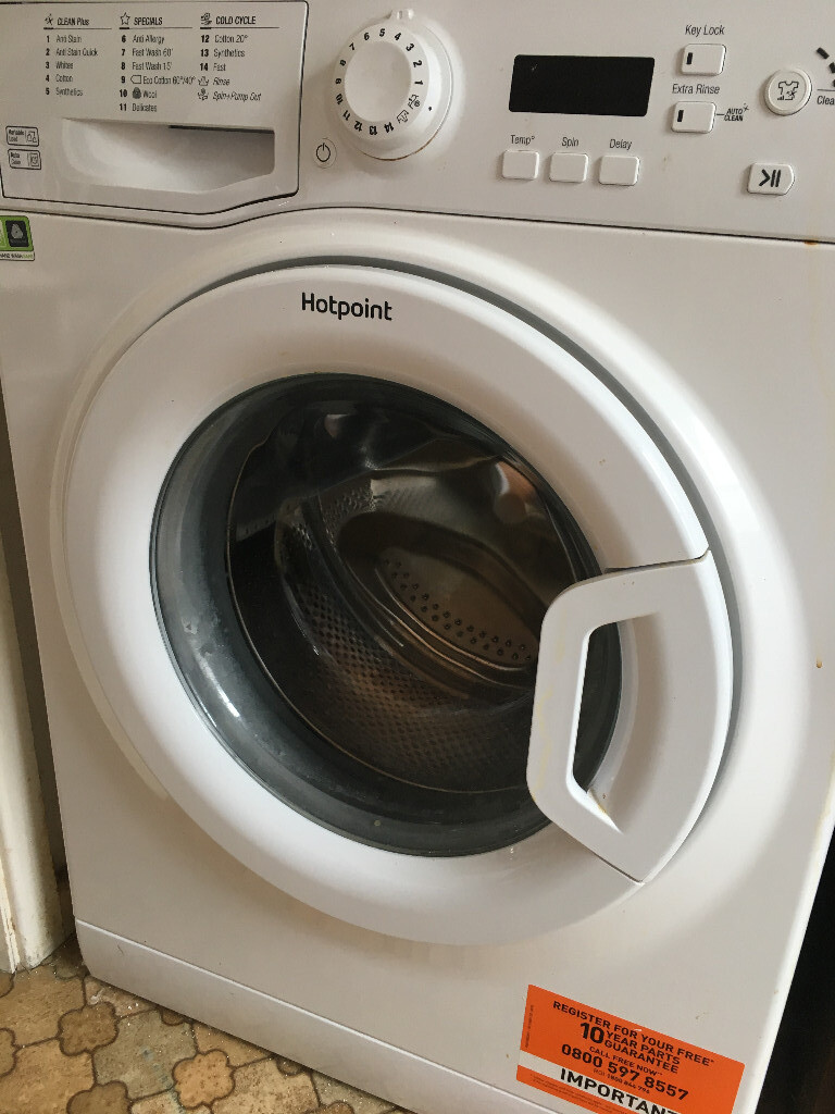 Whirlpool washing machine - 5 years old | in New Milton, Hampshire