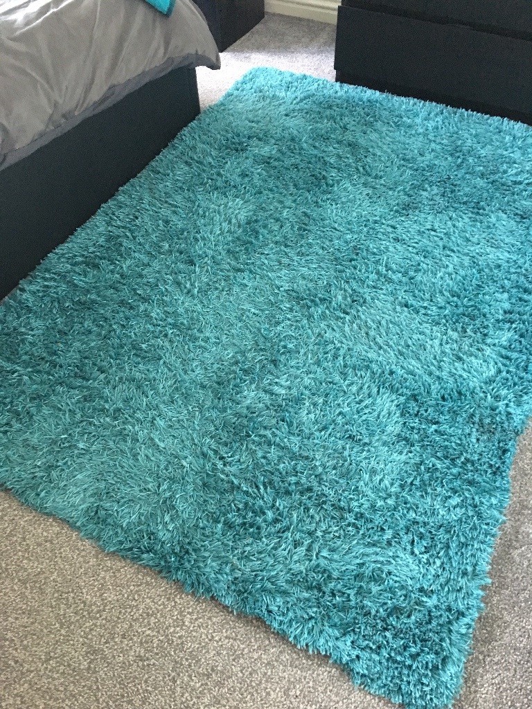 Aqua Blue rug excellent condition in Buckhaven, Fife Gumtree