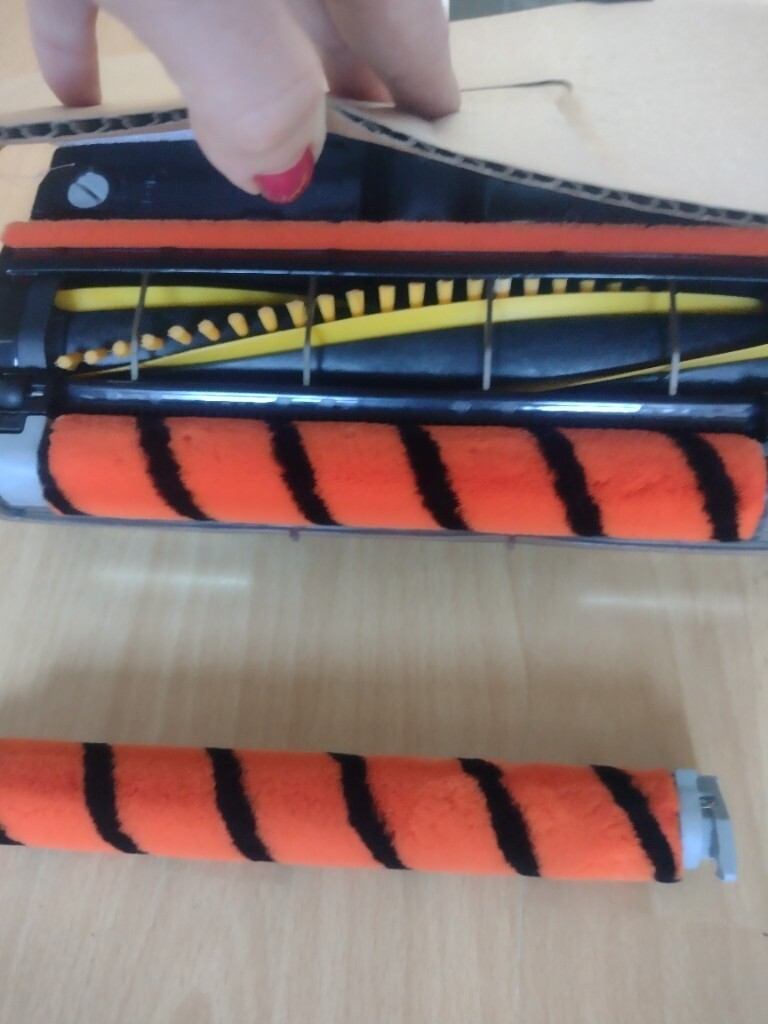 BRND NEW replacement Shark Anti Hair Wrap NZ801UKT Floor Nozzle & Spare