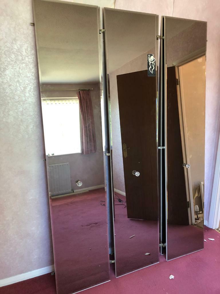 Large smoked mirrored wardrobe doors x 6 in Addlestone, Surrey Gumtree