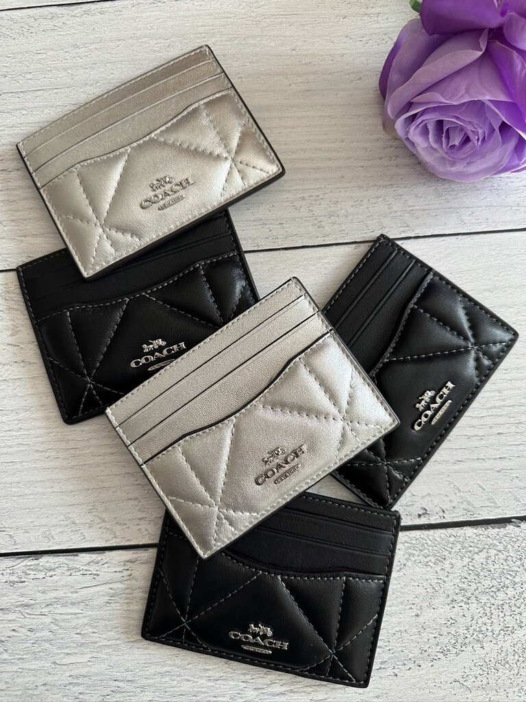 ★Coach★ Small House Around Card Case with Quilting CBF62 L COACH® | Essential Small Zip Around Card Case In Crystal