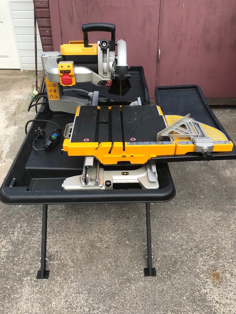 Dewalt 24000 wet saw in Leigh, Manchester Gumtree