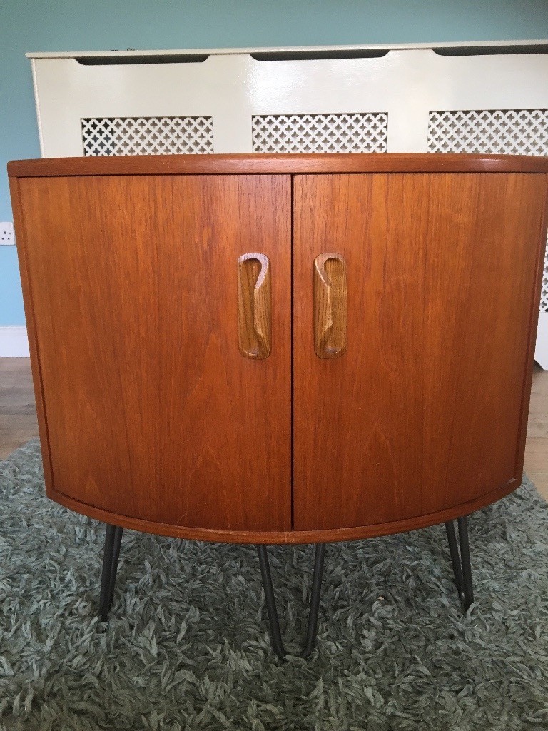 G plan corner unit with hairpin legs retro 60’s in Hitchin