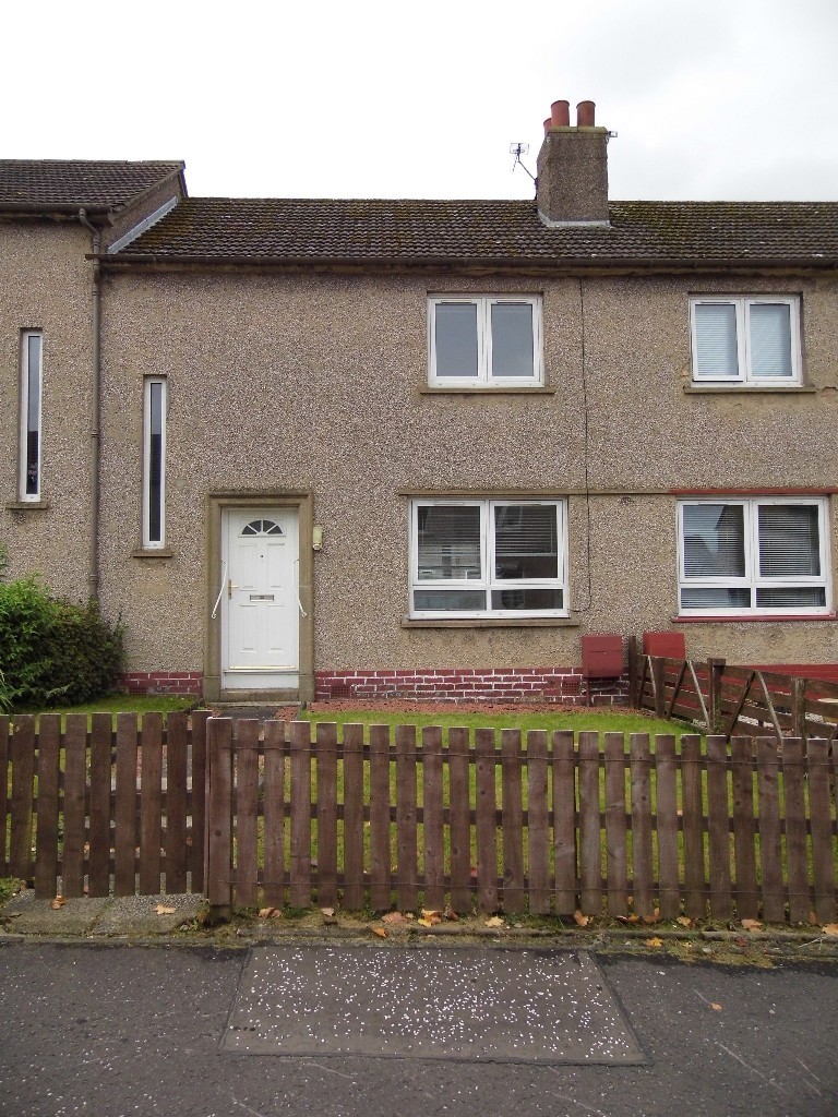 To Let Spacious 2 bedroom house, Whitburn, West Lothian in Whitburn