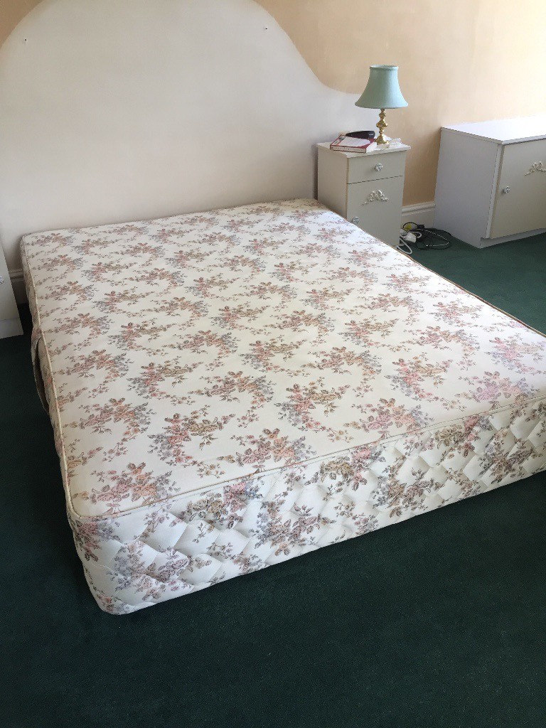 King size divan bed without mattress. In good condition. in