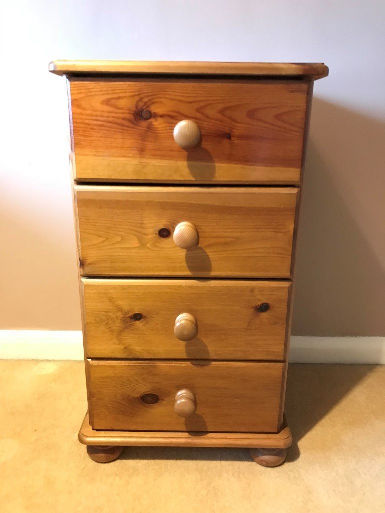 Solid Pine Bedside Table / Chest of Drawers 4 Drawer in Wilmslow