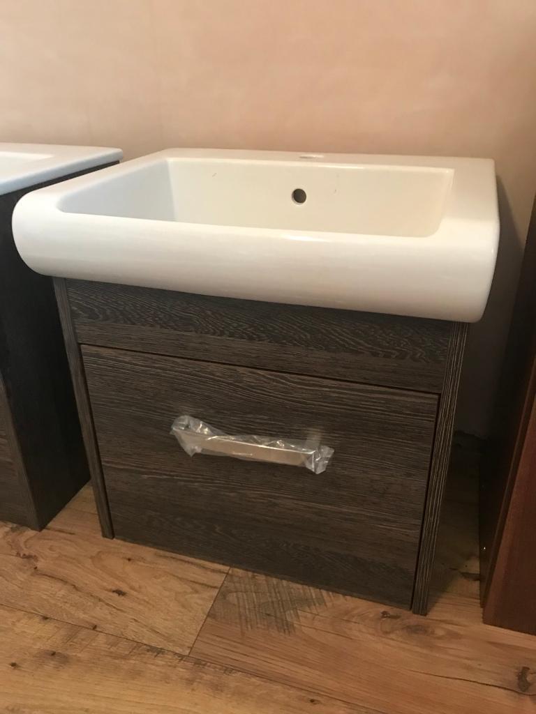 New floating bathroom sink unit in Cinderhill, Nottinghamshire Gumtree
