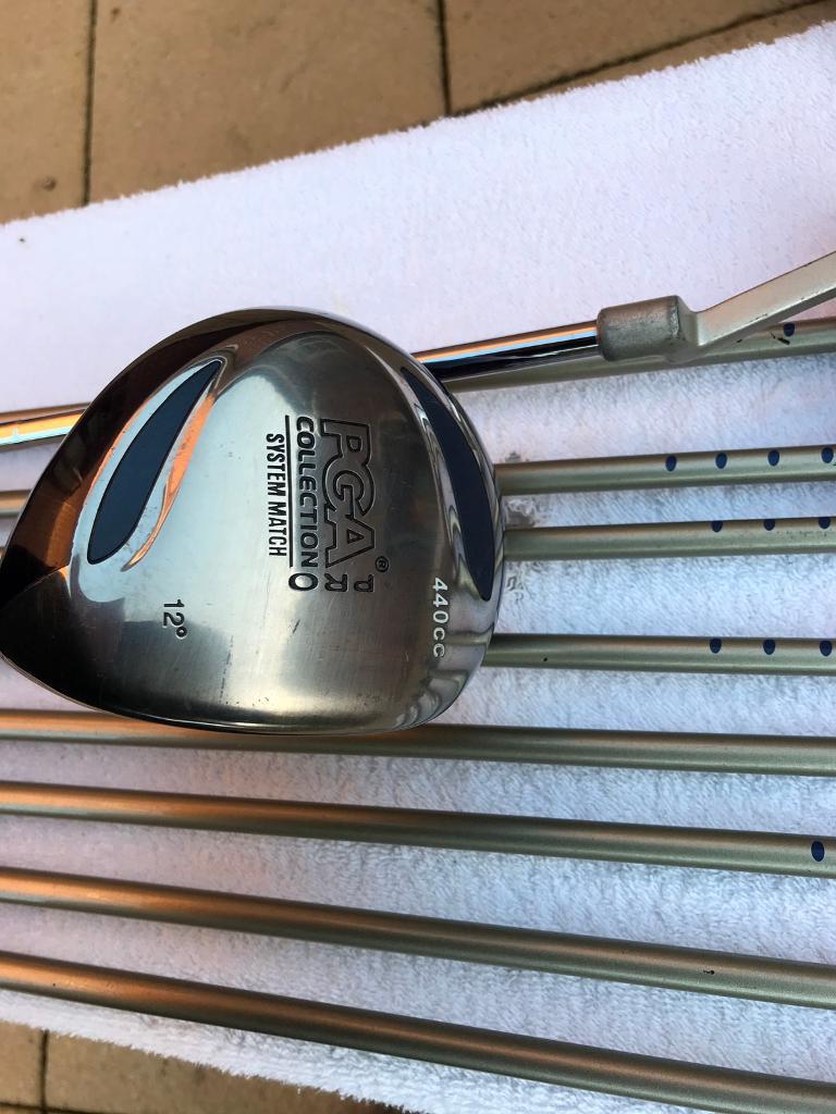 GOLF CLUBS FULL SET OF RIGHT HANDED CAVITY BACK IRONS WITH GRAPHITE