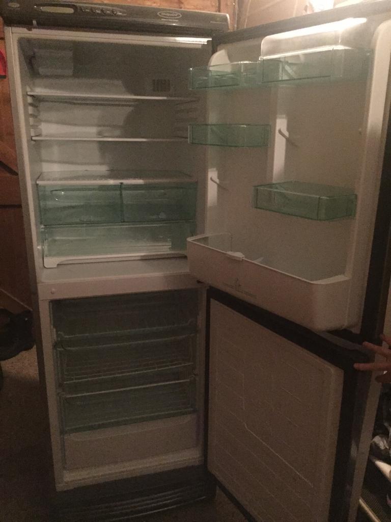 Free! Fridge freezer (broken) in Cambridge, Cambridgeshire Gumtree