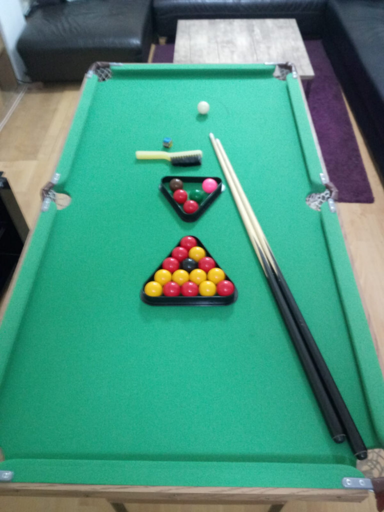 Billiard Table / Pool Table / Snooker Table for Children in 40 pound