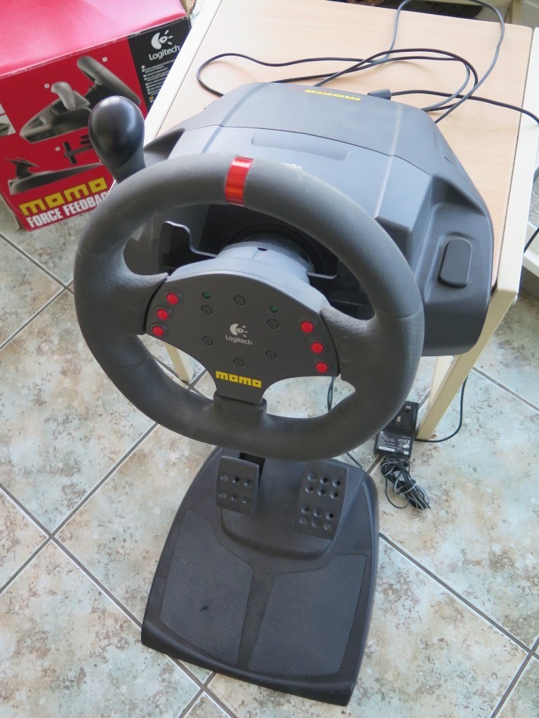FINAL REDUCTION Logitech Momo Force Feedback Steering Wheels PC. in