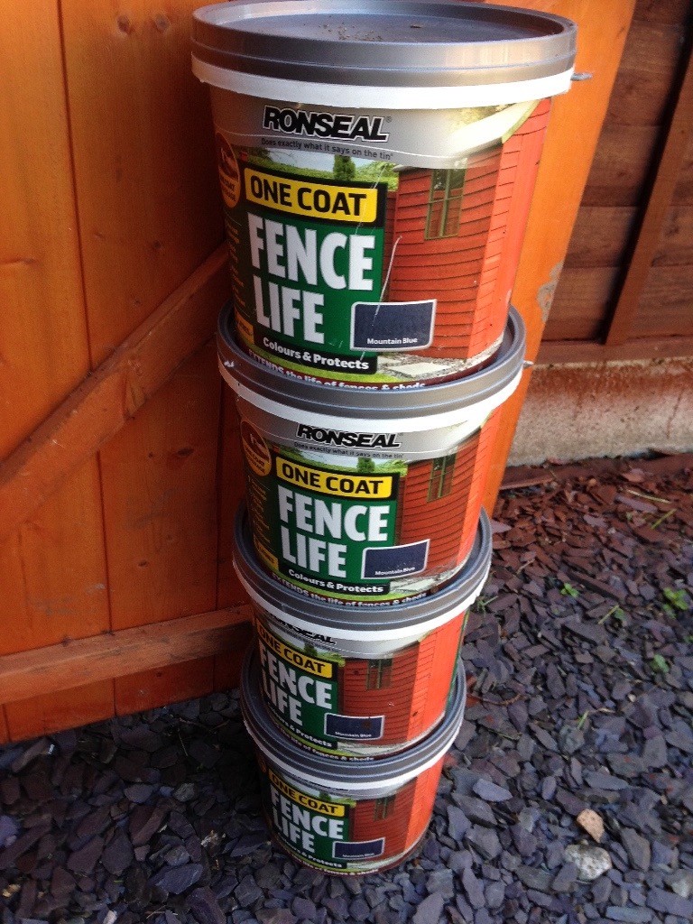 REDUCED Ronseal One coat blue fence paint 4 new tubs and one used in