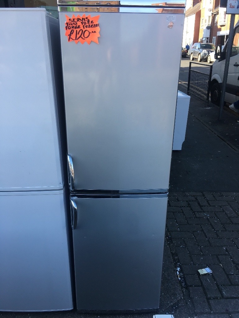 SERVIS FROST FREE FRIDGE FREEZER IN SILIVER in Leeds City Centre