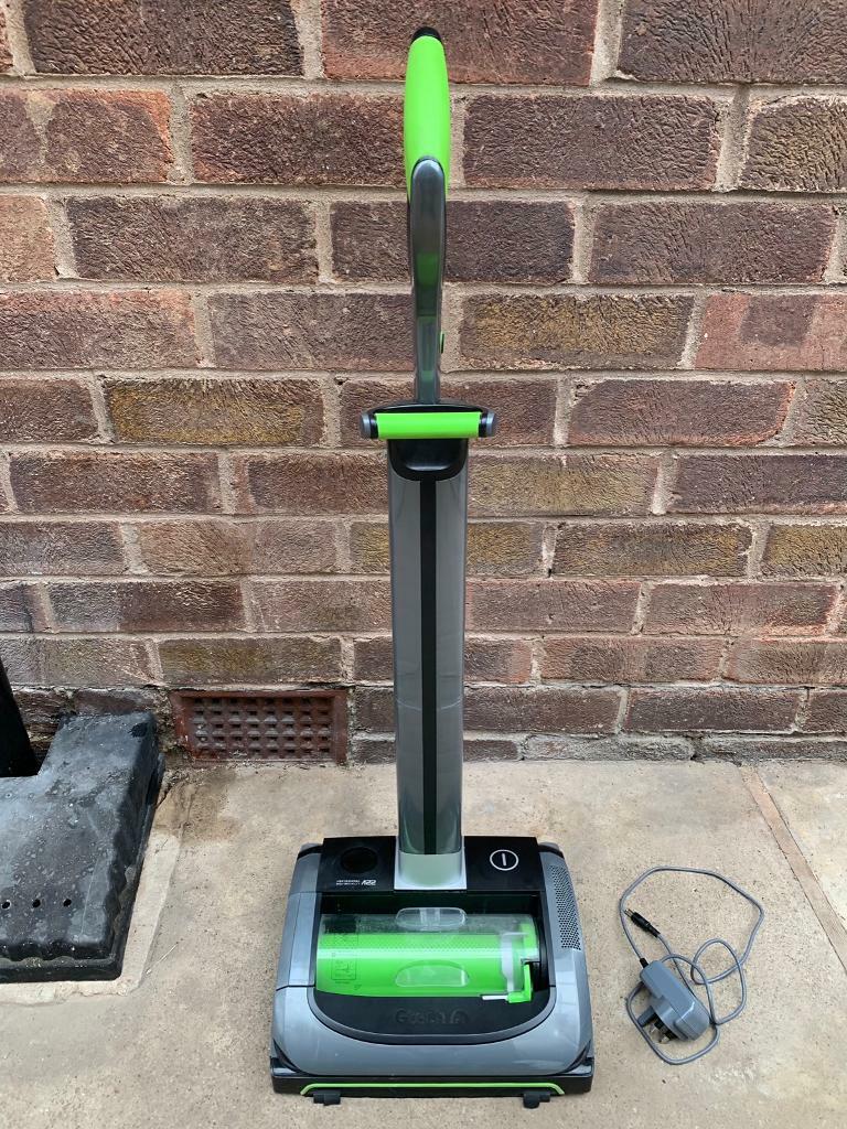 GTech mk2 cordless vacuum cleaner MINT Nottingham in Long Eaton