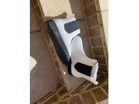 Lovely white boots never worn in box 