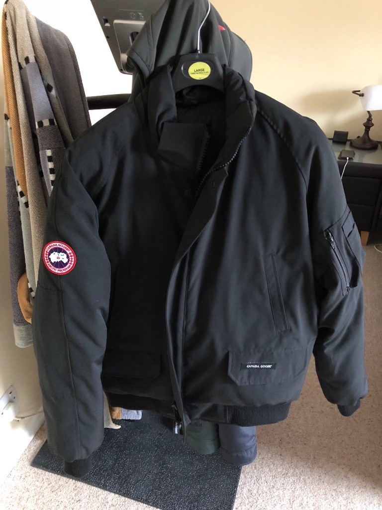 Genuine CANADA GOOSE XL Black Chilliwack Down Jacket in Watford