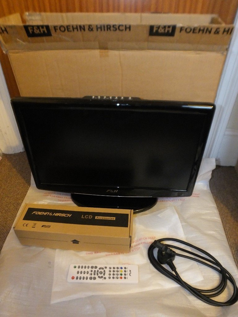 22 INCH FLAT SCREEN TV (BOXED COMPLETE) USED VERY LIGHTLY IN SPARE ROOM