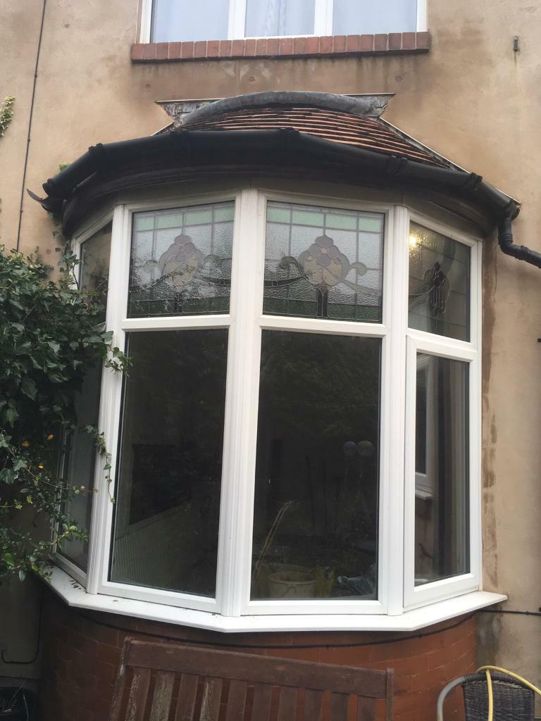 4 x WHITE PVC DOUBLE GLAZED WINDOWS WITH STAINED GLASS LEADED in