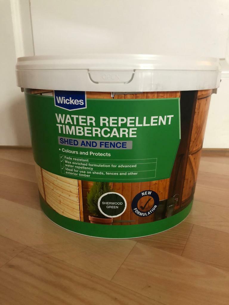 Wickes 10L shed and fence paint (sherwood green) in Trumpington