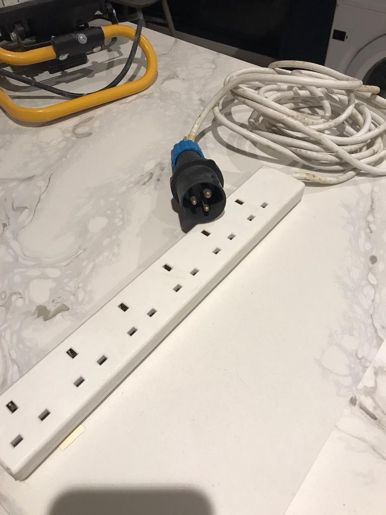 Six plug extension lead 3pin adapter for outdoor markets in