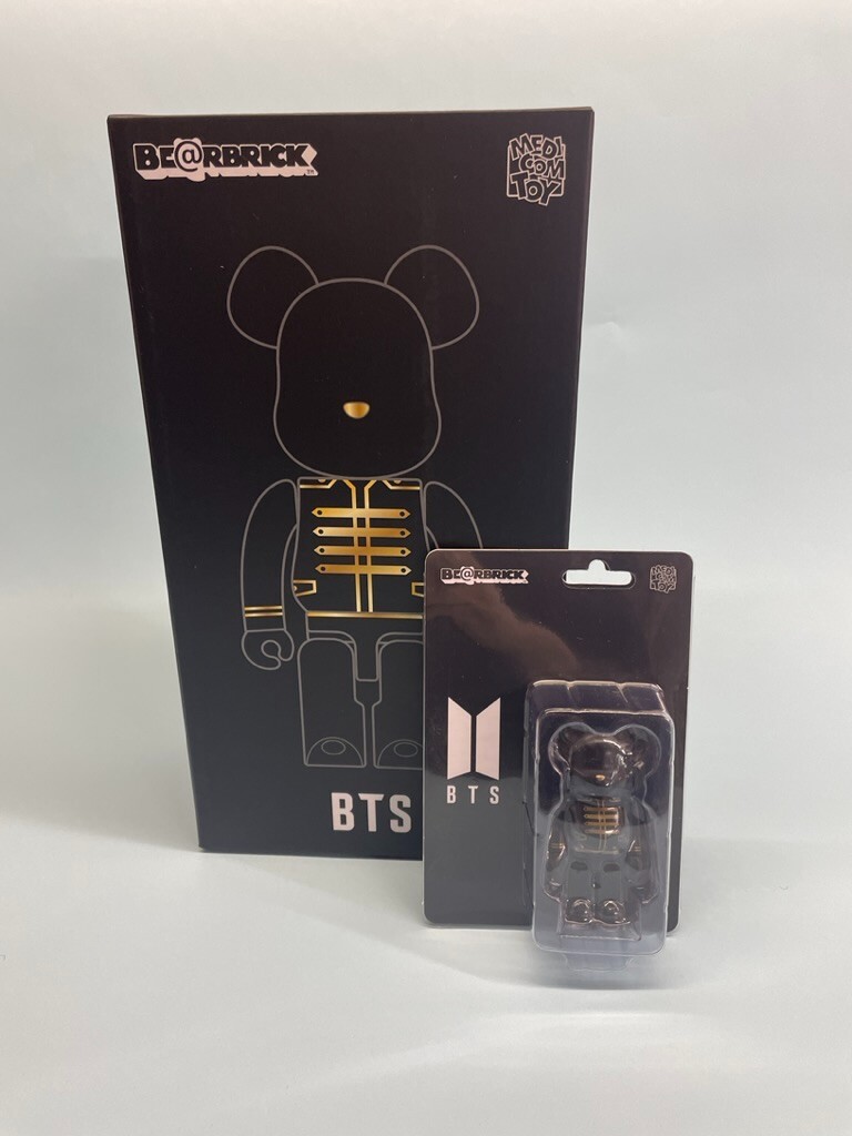 BTS BE@RBRICK 400% 100% FC LTD Official Goods BE@RBRICK FROM BTS BE@RBRICK 400% 100% FC LTD Official Goods BE@RBRICK FROM