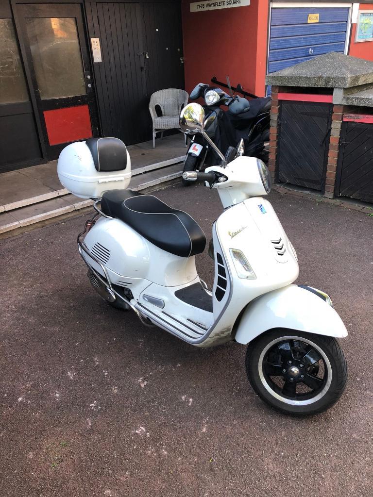 Vespa GTS 300 reg as 125 | in Ealing, London | Gumtree