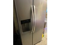 American Style Fridge Freezer with Ice maker and water - LG