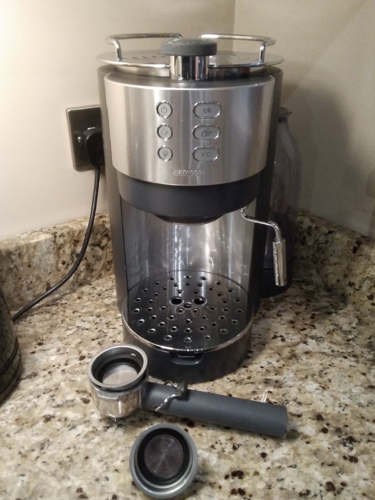 Kenwood ES630 cappuccino/ expresso /coffee maker machine in Wareham