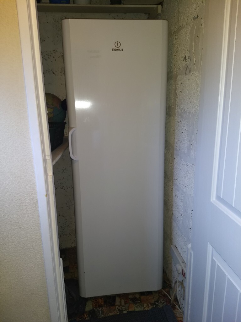 Indesit Freezer Uiaa 12 F Xx Upright 6 Drawers In Banff