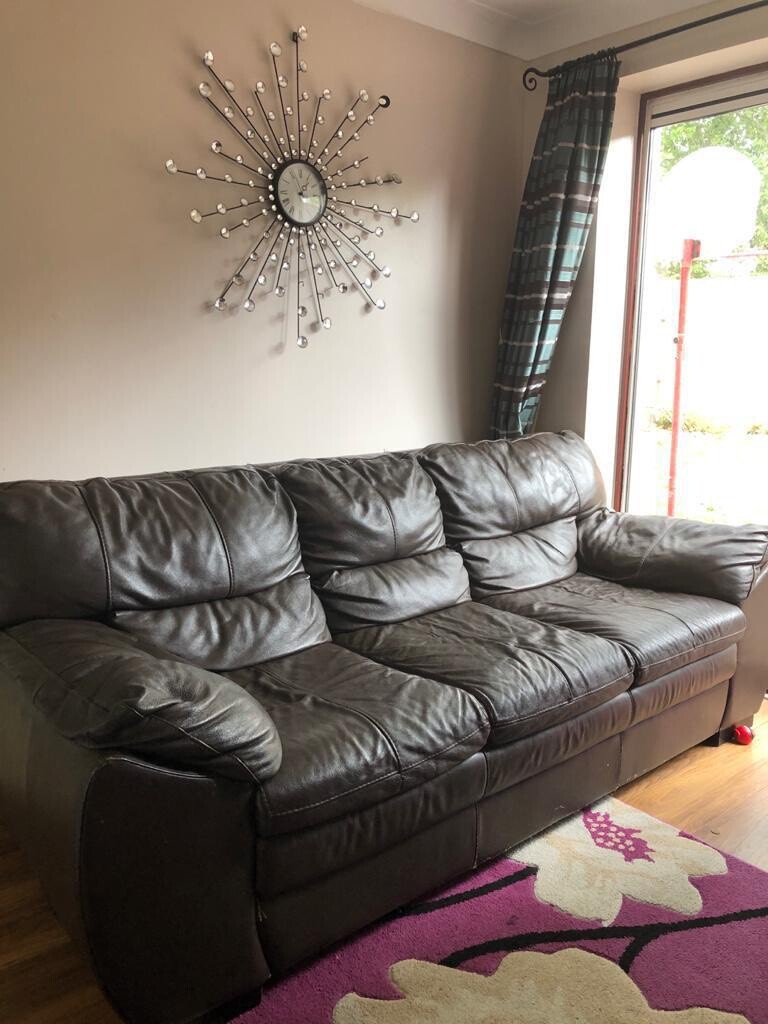 DFS 3 Seater Leather Sofa Good Condition Free Delivery in