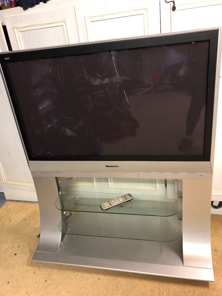 Panasonic Viera TH42PX60B 42in Plasma TV with stand Silver. Great