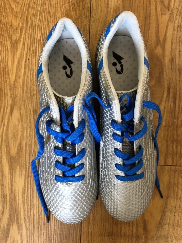 mens football boots size 8.5