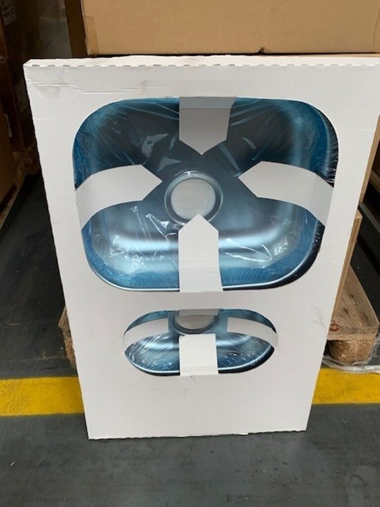 Kitchen Sink Estilo 1.5 bowl 780x490mm 3 1/2″ reversible 2 tap holes stainless steel no waste