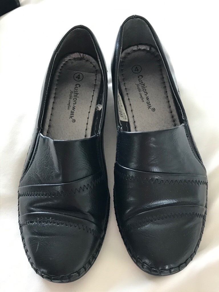 ladies black shoes size 4