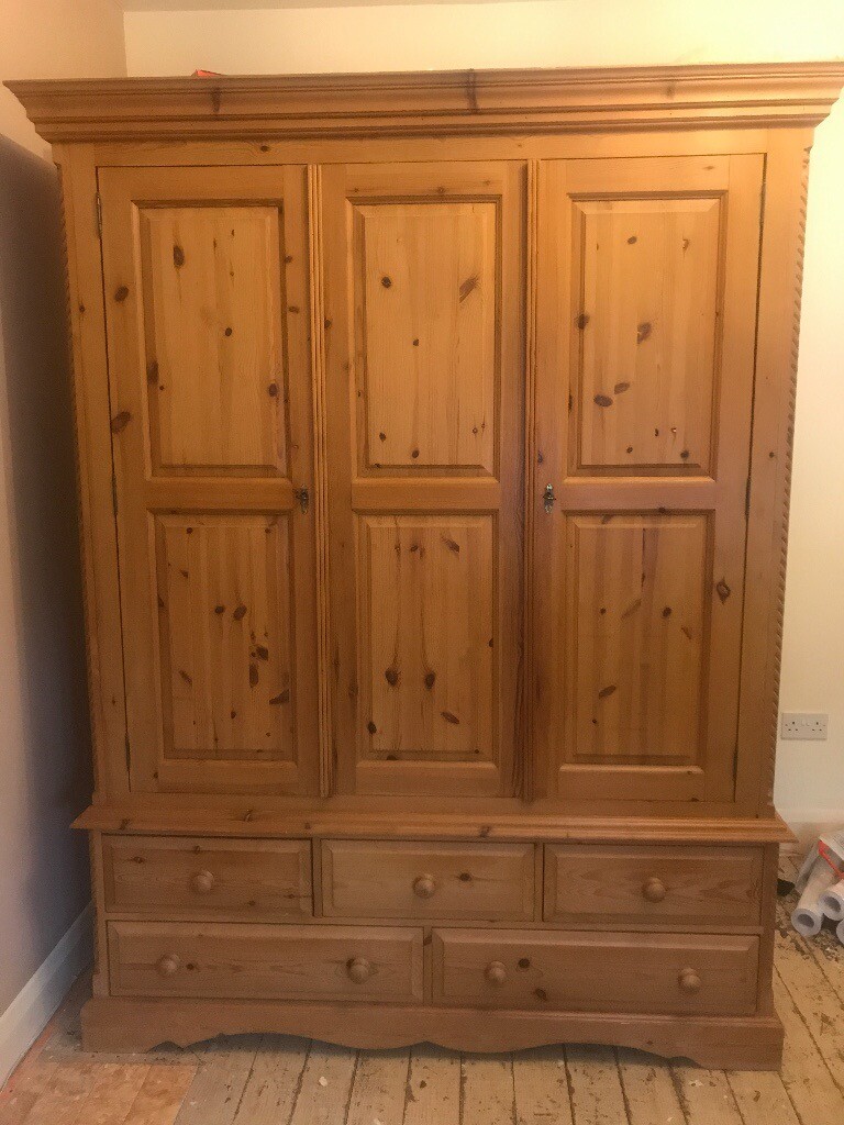 Triple Dovetail Joints Solid Pine Country Wardrobe Furniture