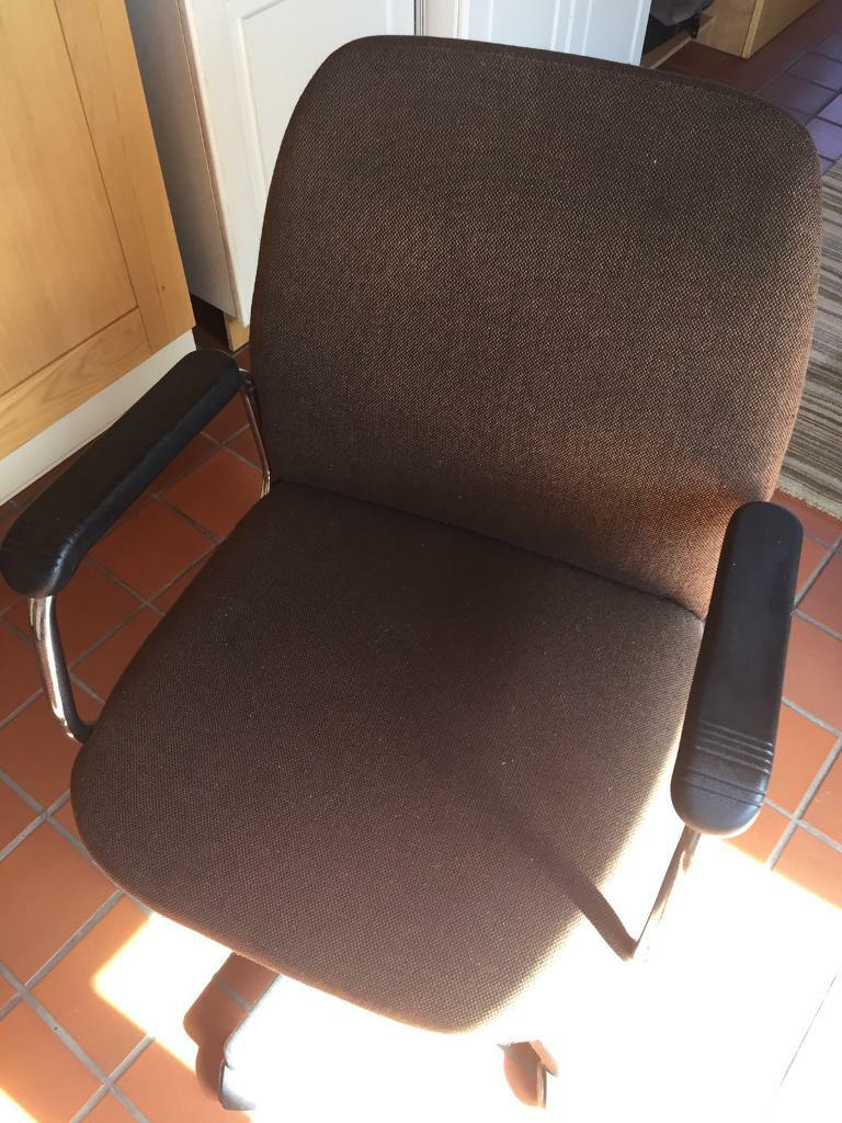 Swivel Office Chair in Wrexham Gumtree