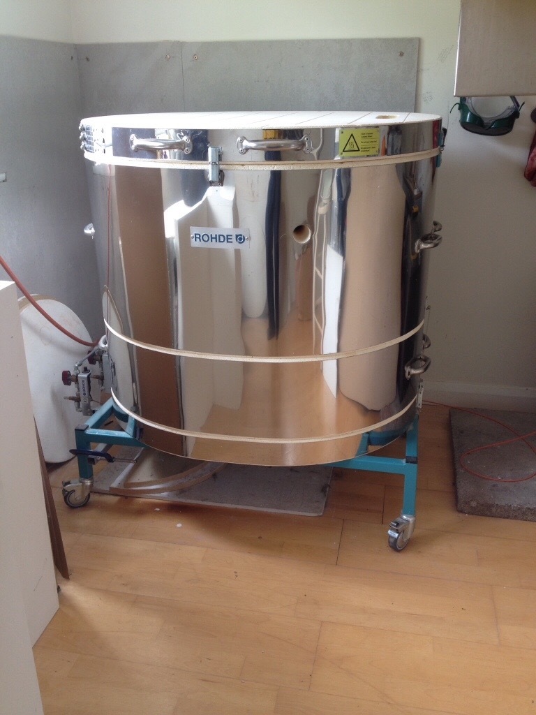 Gas Kiln Rohde TG220 large ceramics kiln in top condition. Nearly new