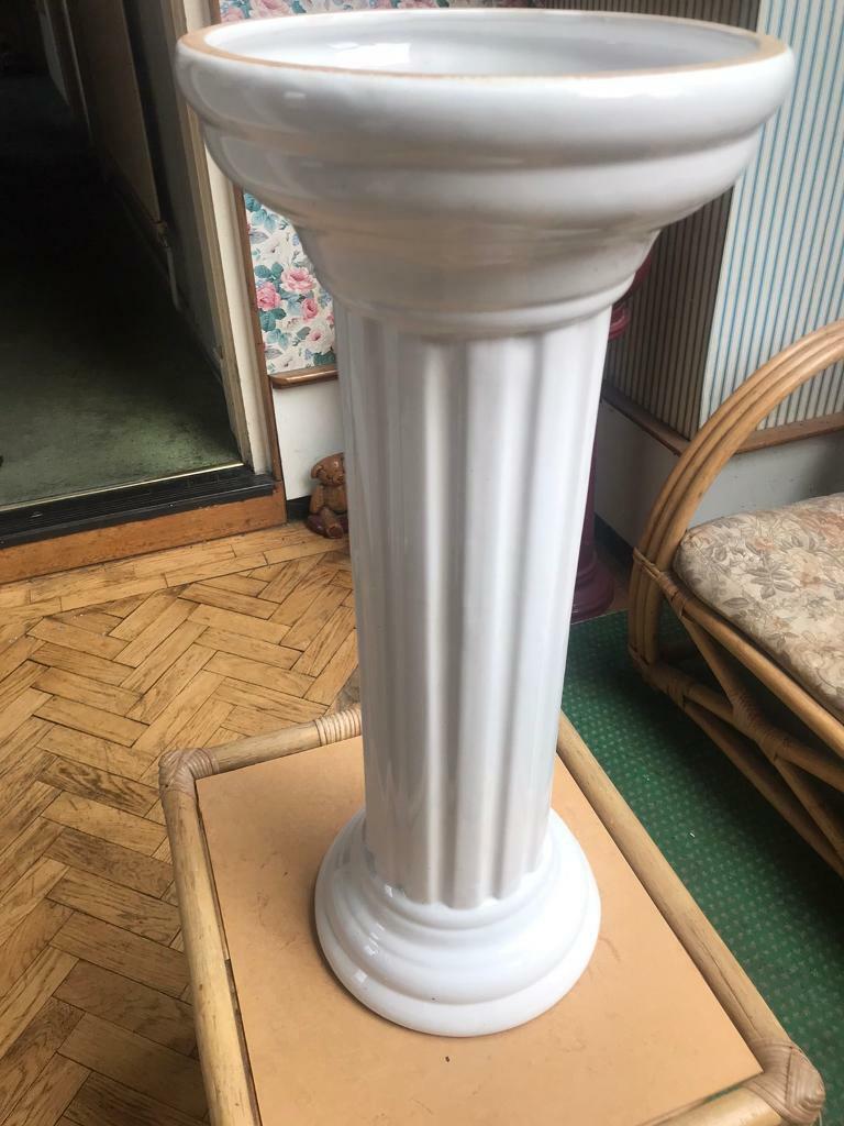 VINTAGE STANDING TALL WHITE PILLAR CHINA PLANT STAND FLOWERS. in